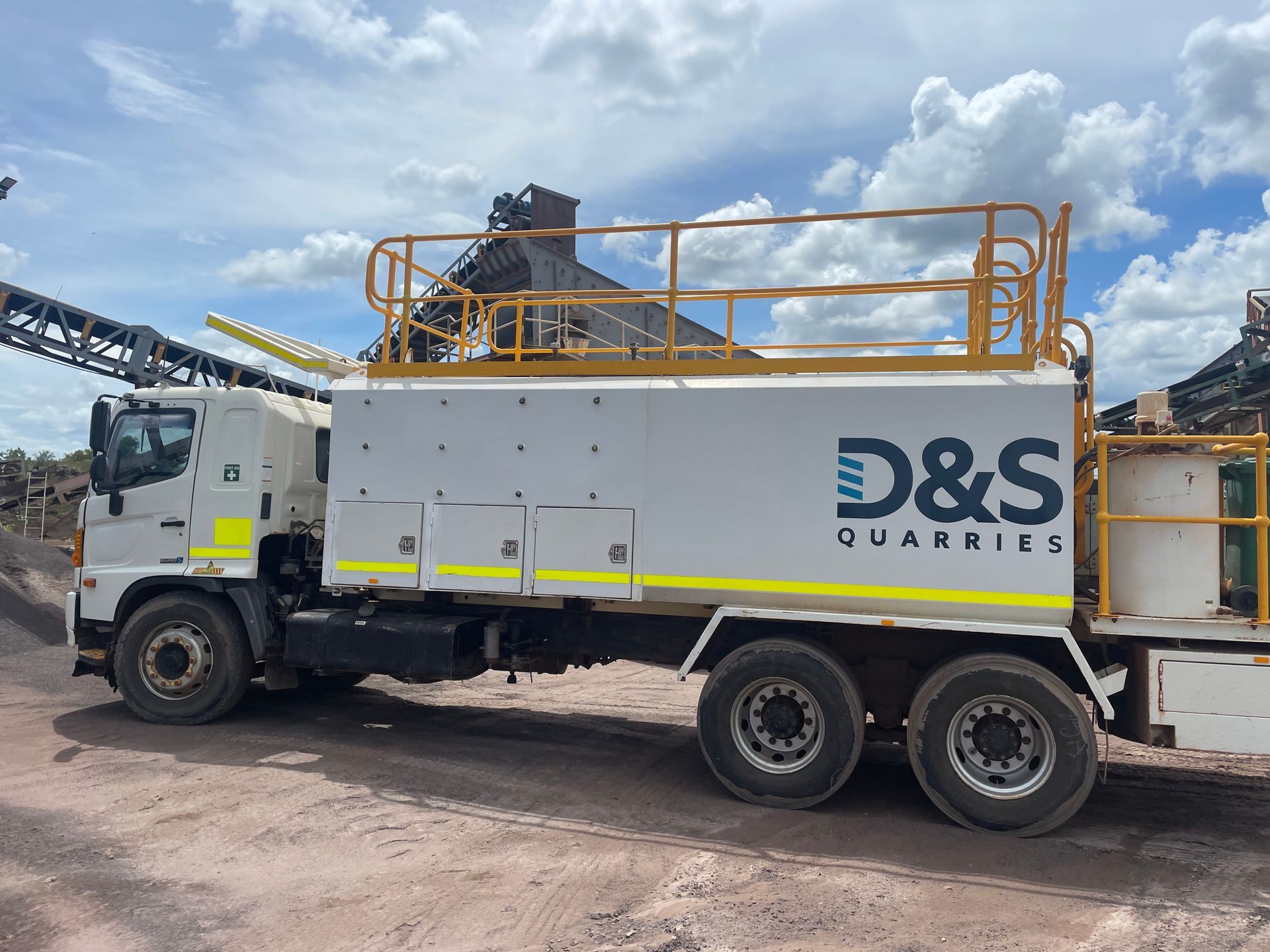 Road Construction Equipment Machine — Machinery Hire in Lansdowne, NT