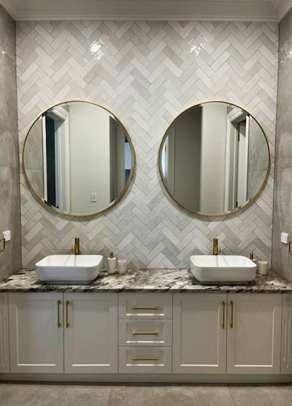 Alex & Mim Leo Vanity