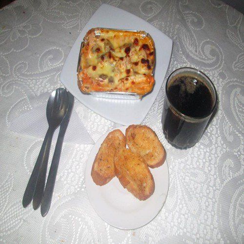 Lasagnas Napolitanas lasagña hawaiana