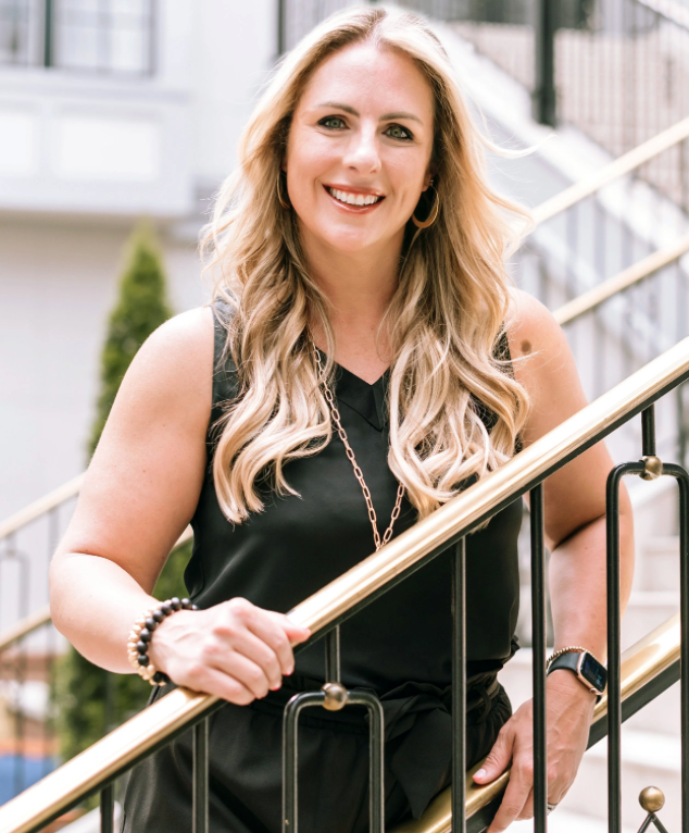 Michelle Sutton - Roam Travel Company