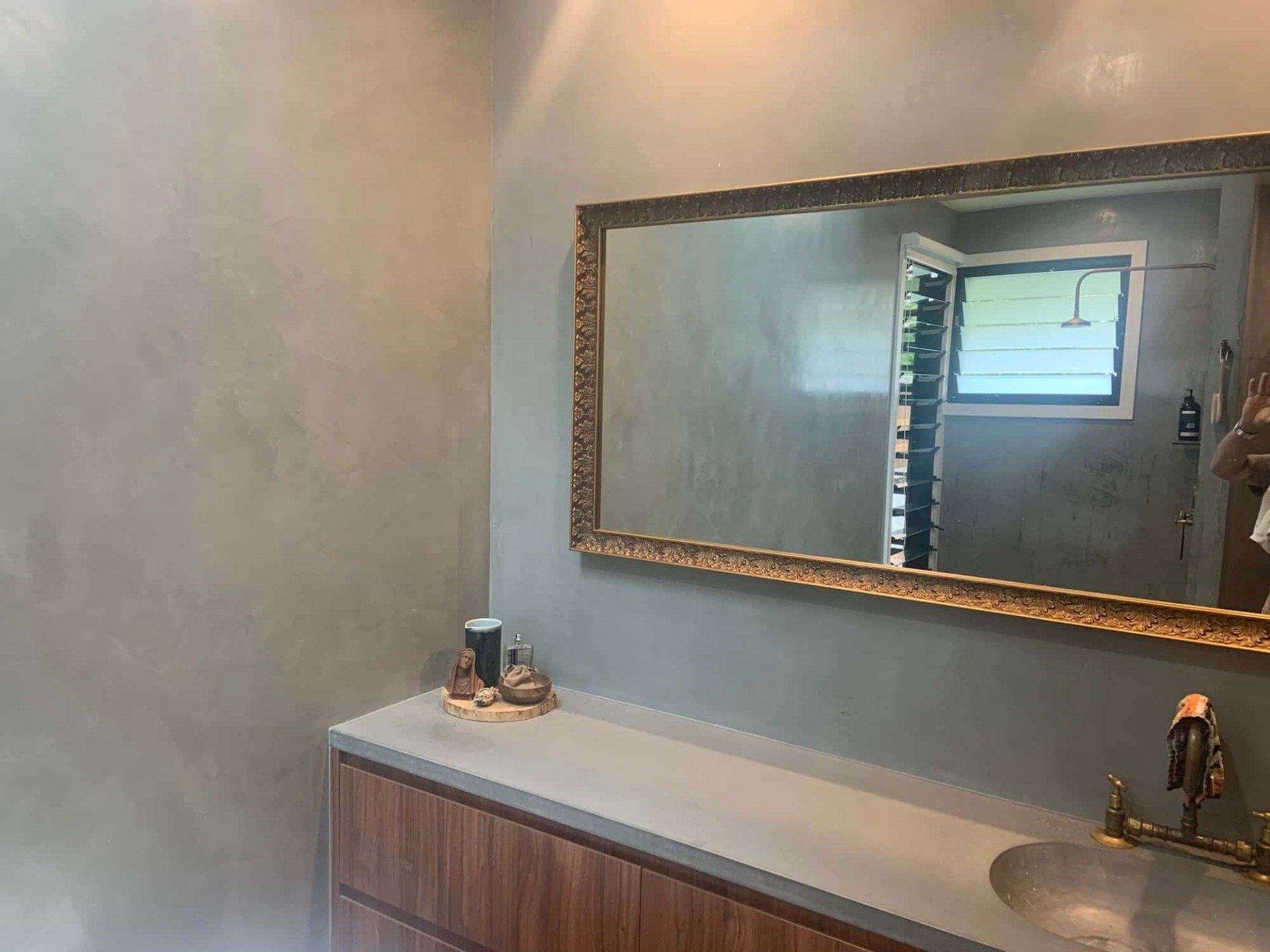 Venetian Wall — Gallery in Byron Bay, NSW