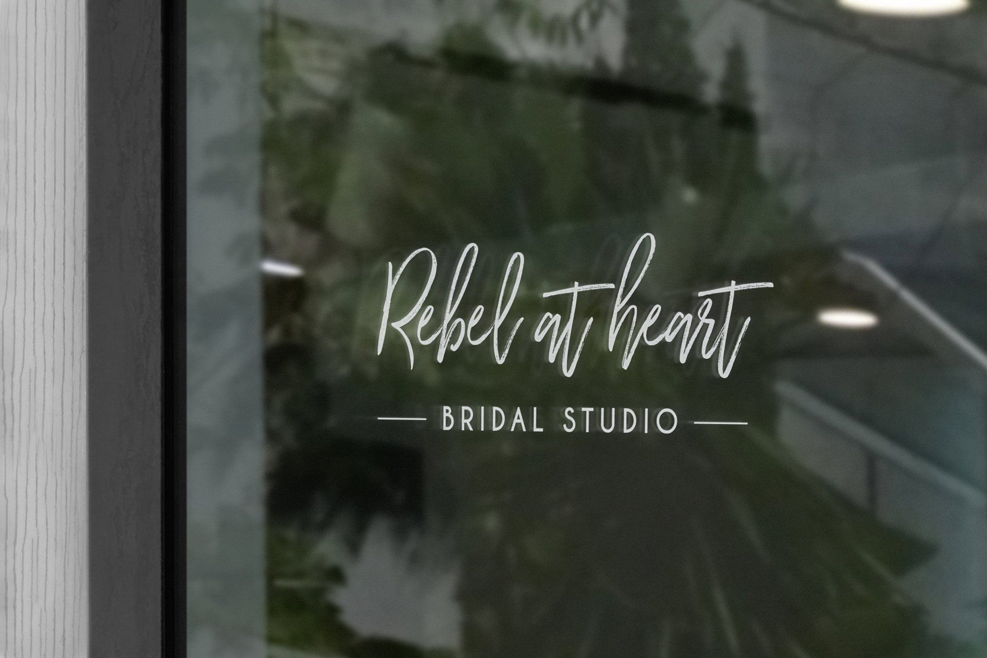 Bestickering raam raambestickering sticker bruidsboetiek bruidswinkel logo logo-ontwerp