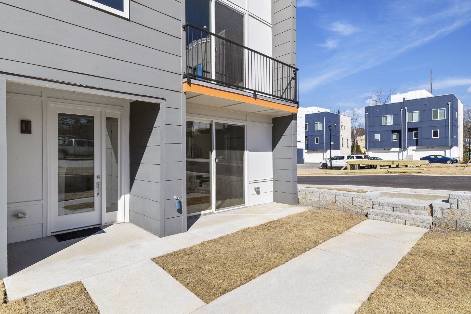 Photograph-Moderns-Exterior