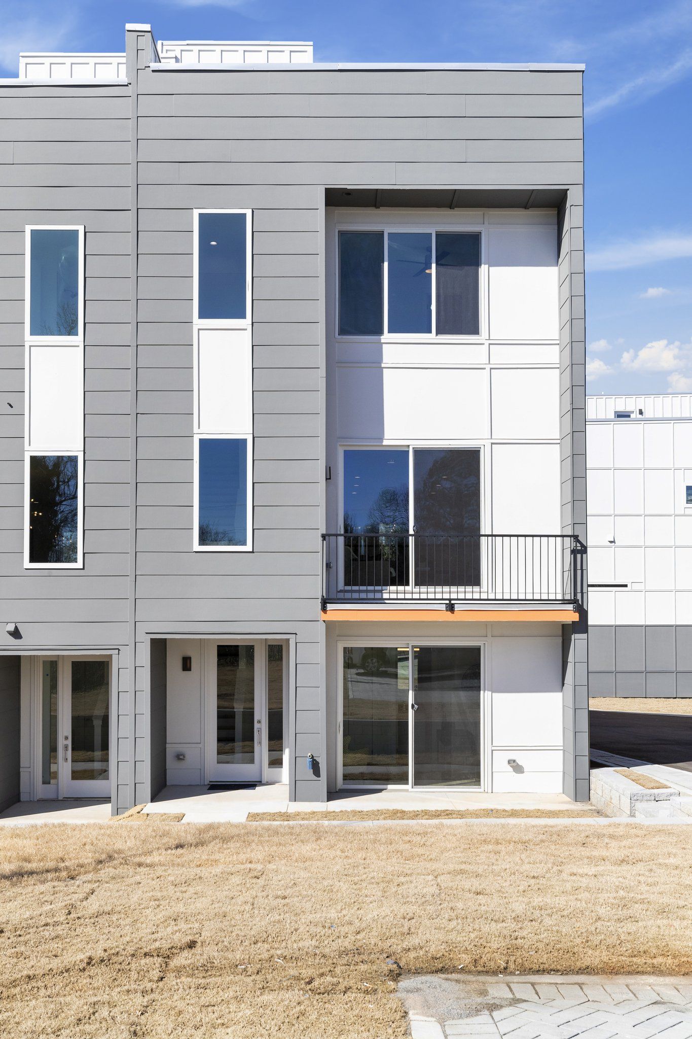 Photograph-Moderns-Exterior