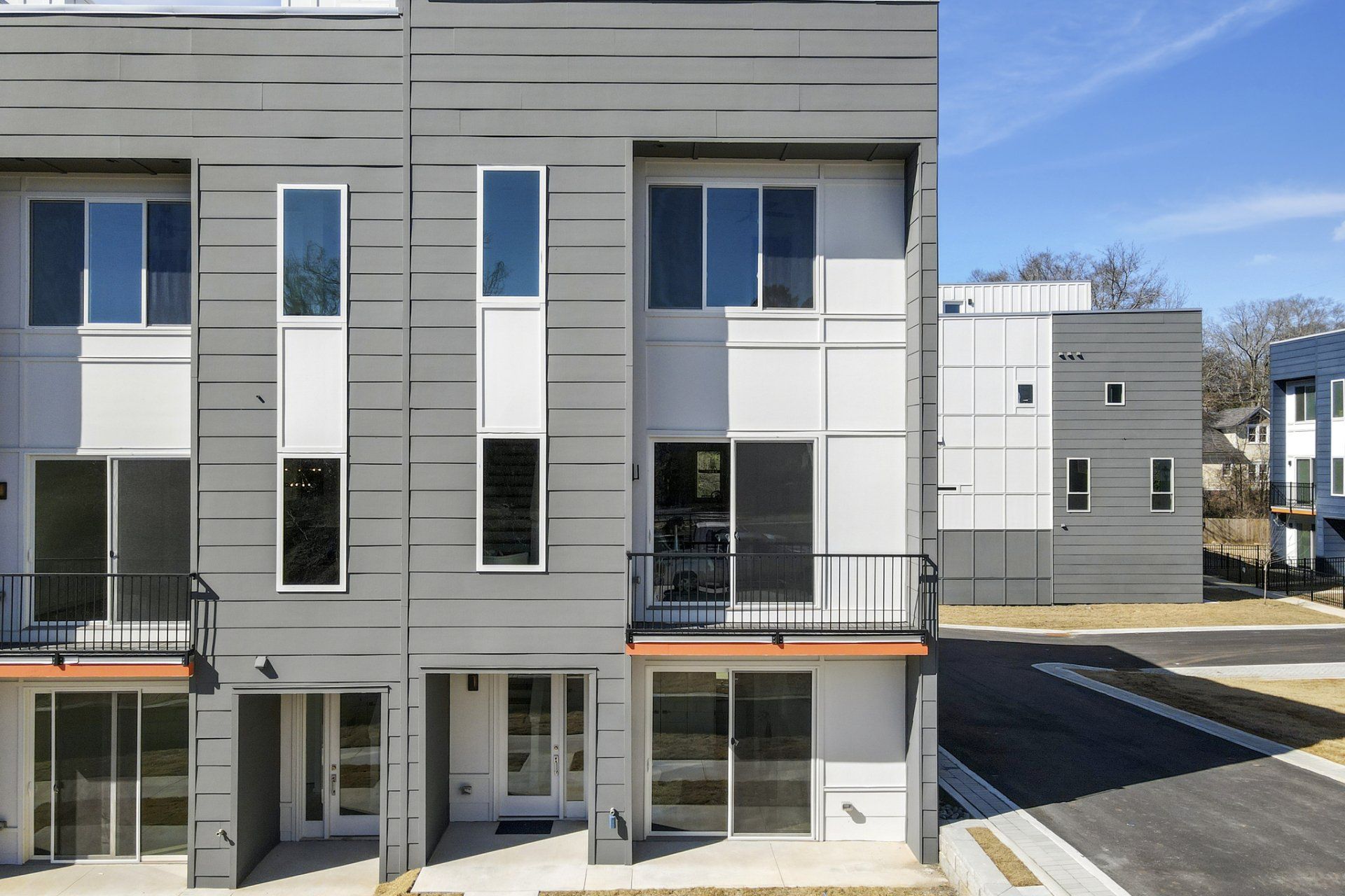 Photograph-Moderns-Exterior