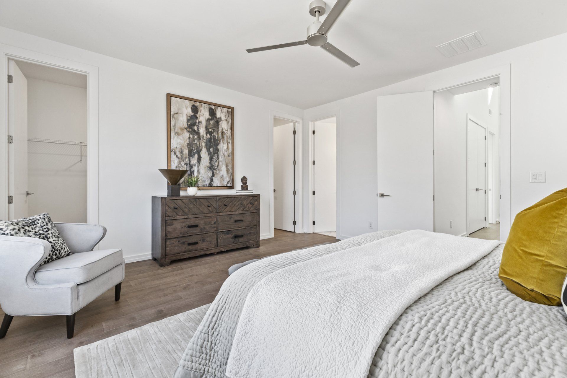 Photograph-Moderns-Bedroom