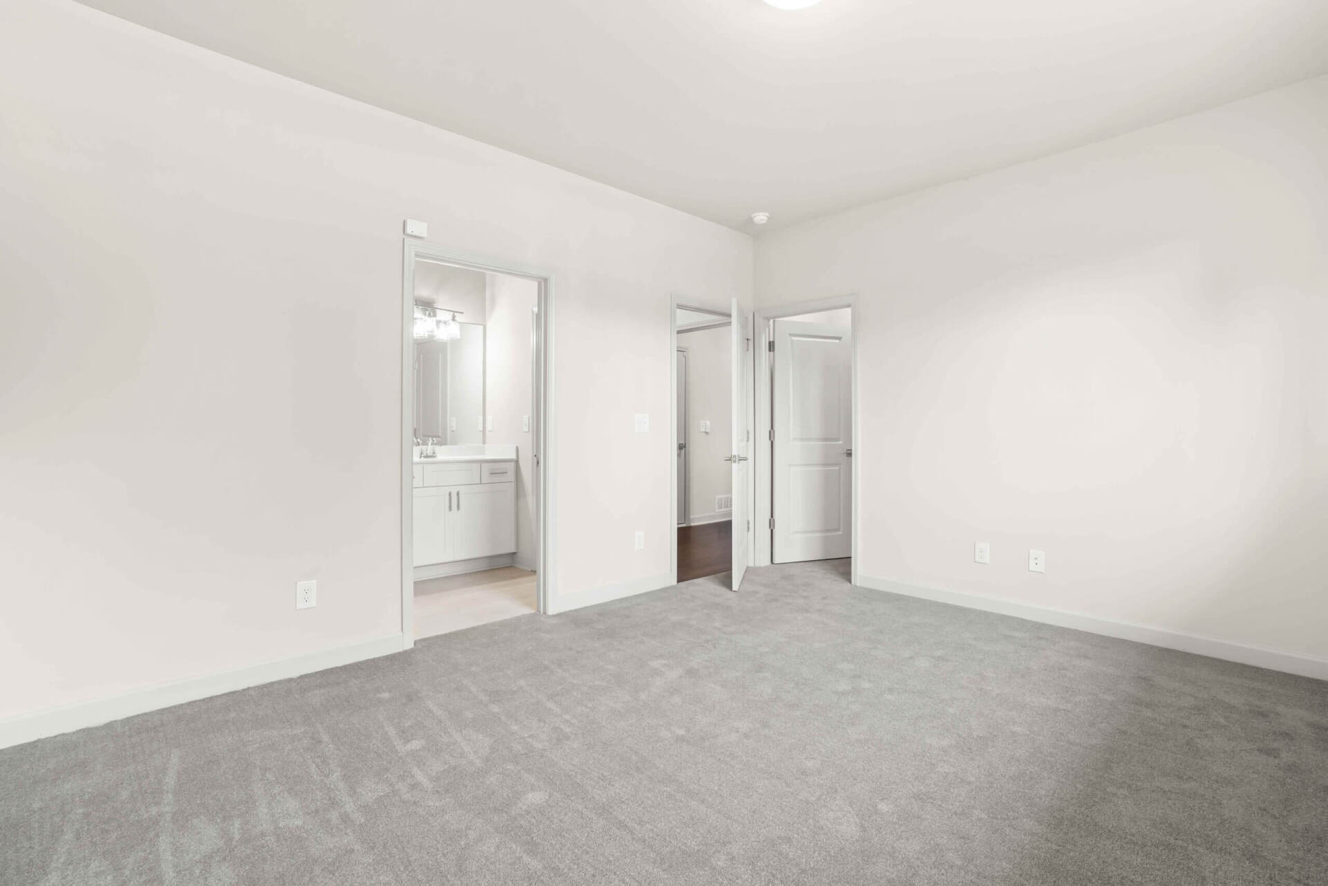 Photograph-Wooland Pointe-Bedroom