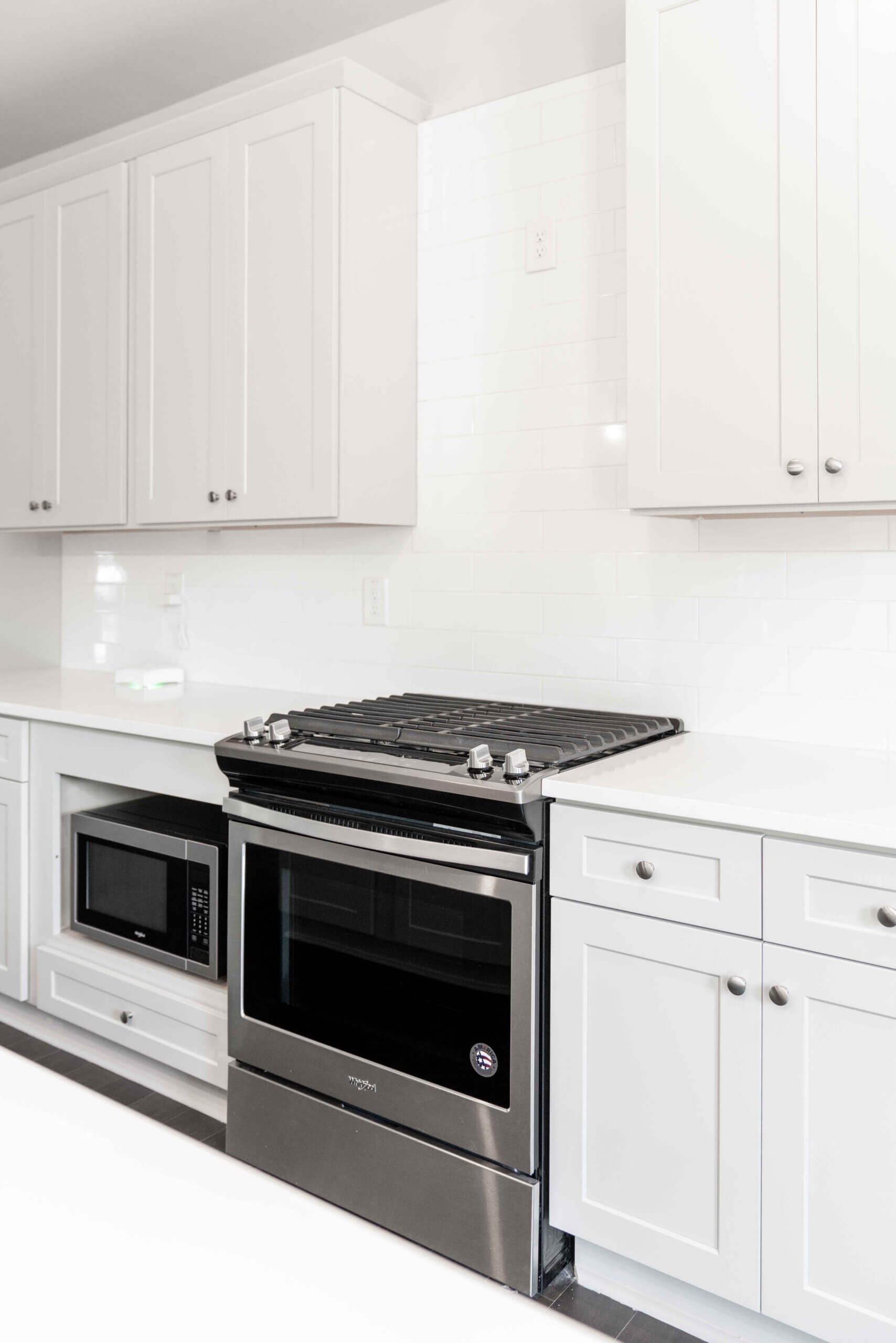 Photograph-Wooland Pointe-Kitchen