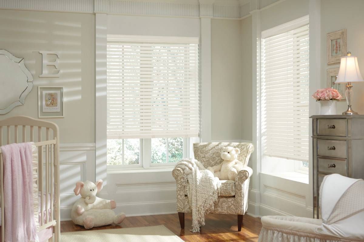 Hunter Douglas Parkland® Wood Blinds near Greenville, South Carolina (SC)