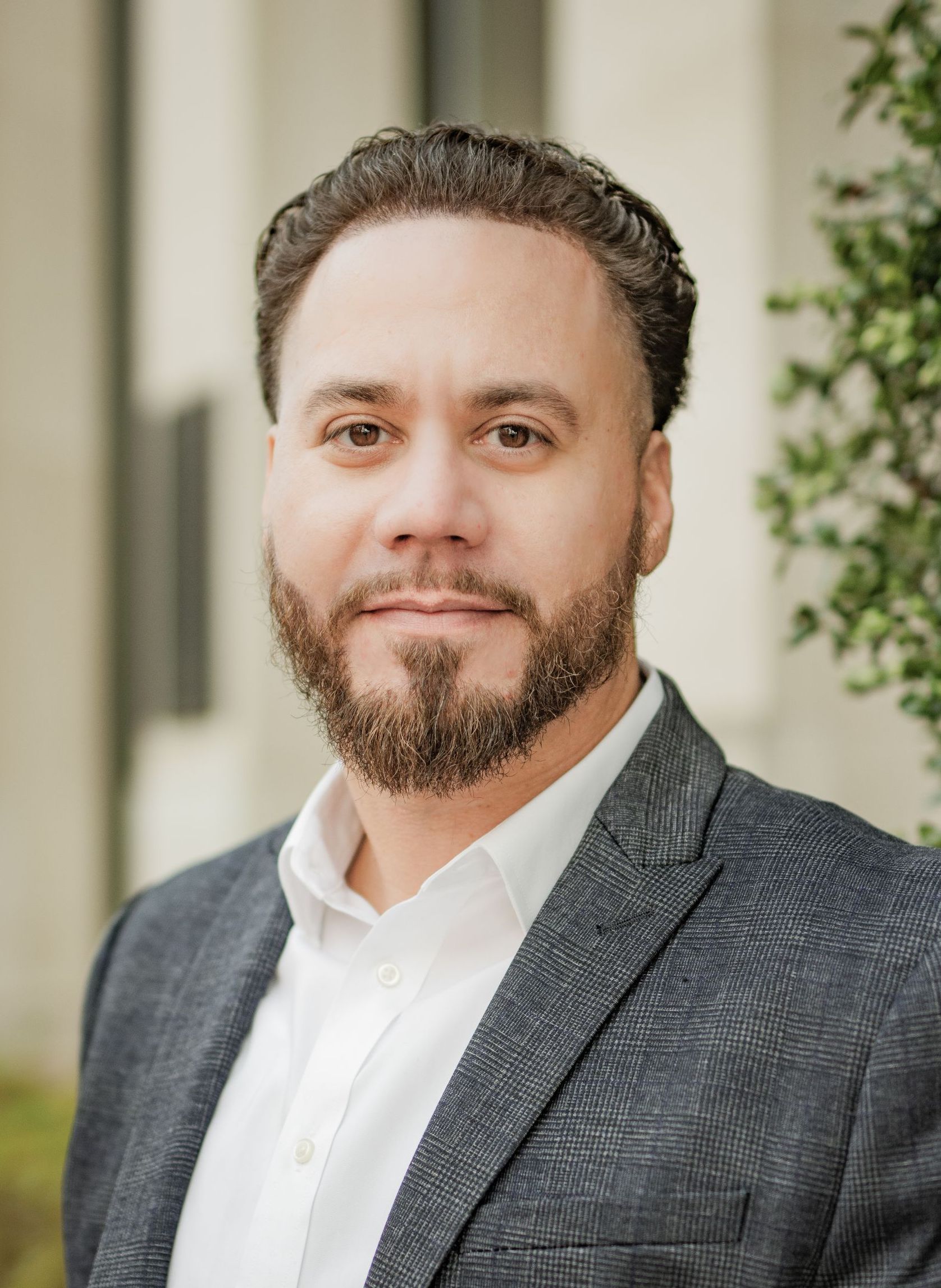 Luis Ortega Bio Photo