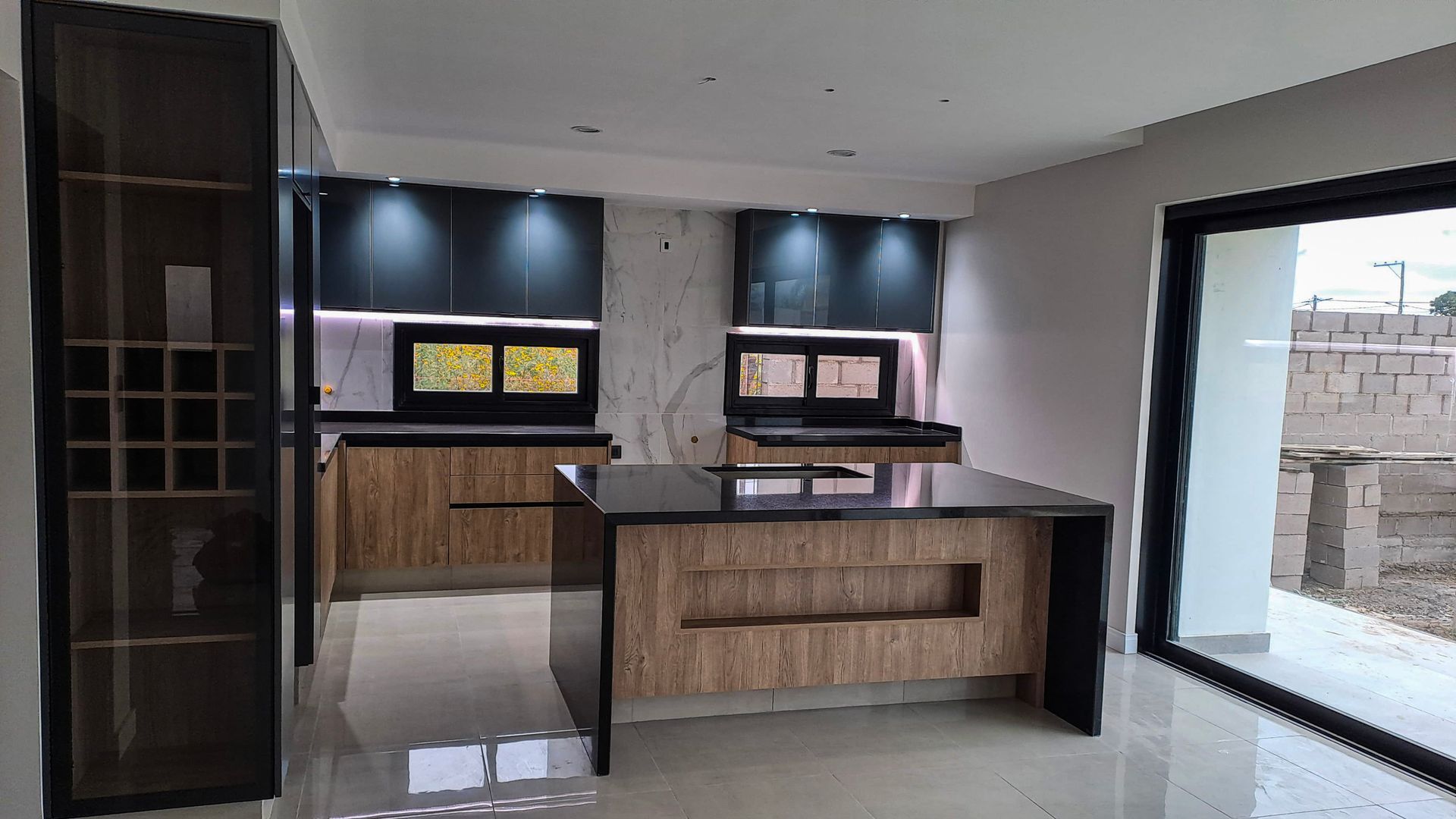 MIRÓ EQUIPAMIENTO A MEDIDA EN SALTA