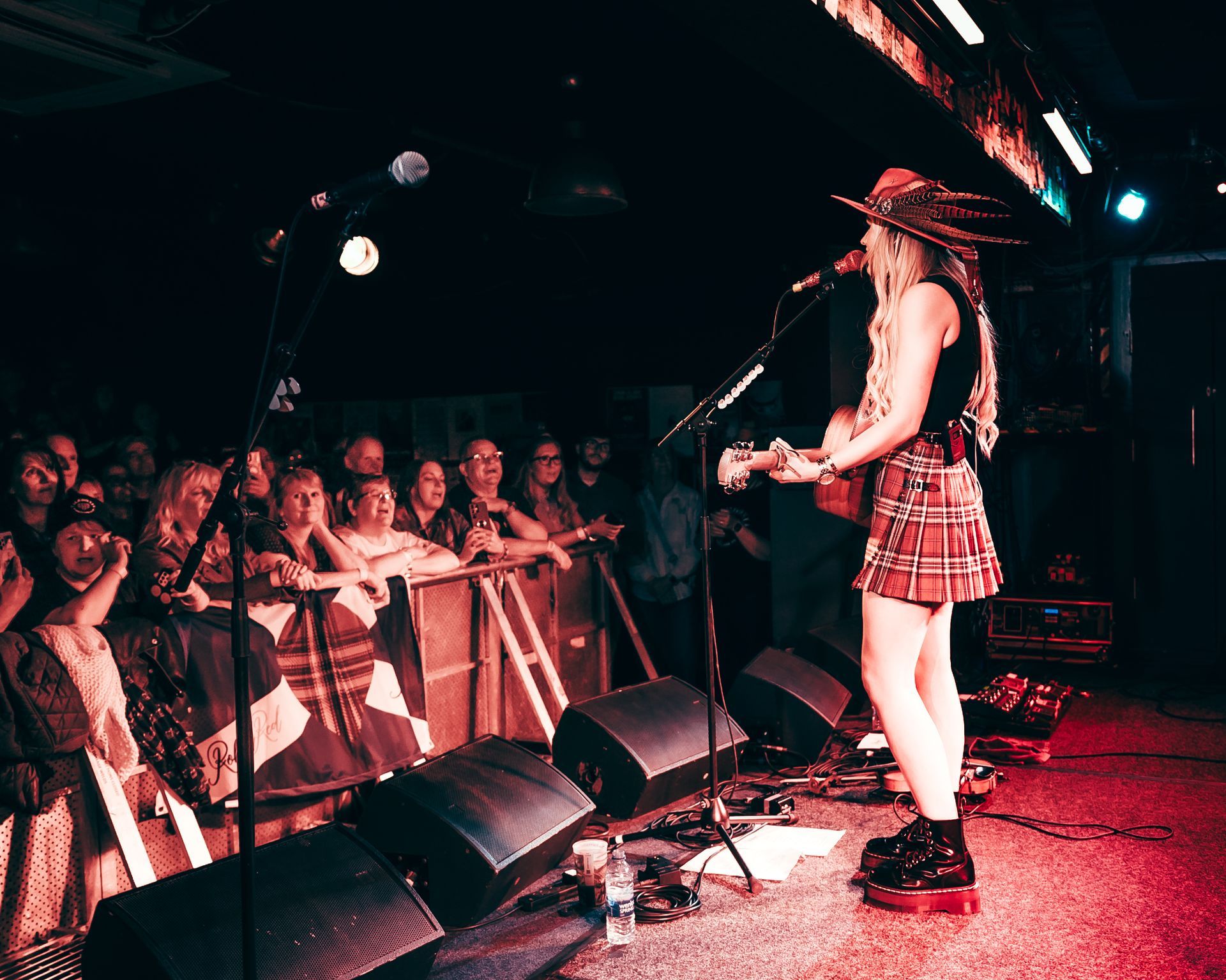 robyn red at king tuts