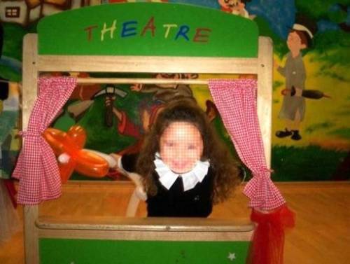 Bambina del laboratorio teatrale