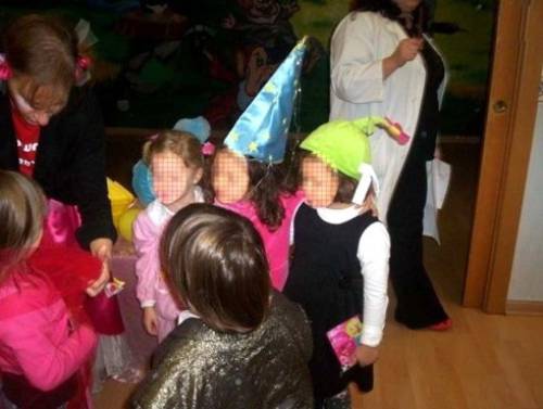 Bambini del laboratorio di teatro dell'asilo