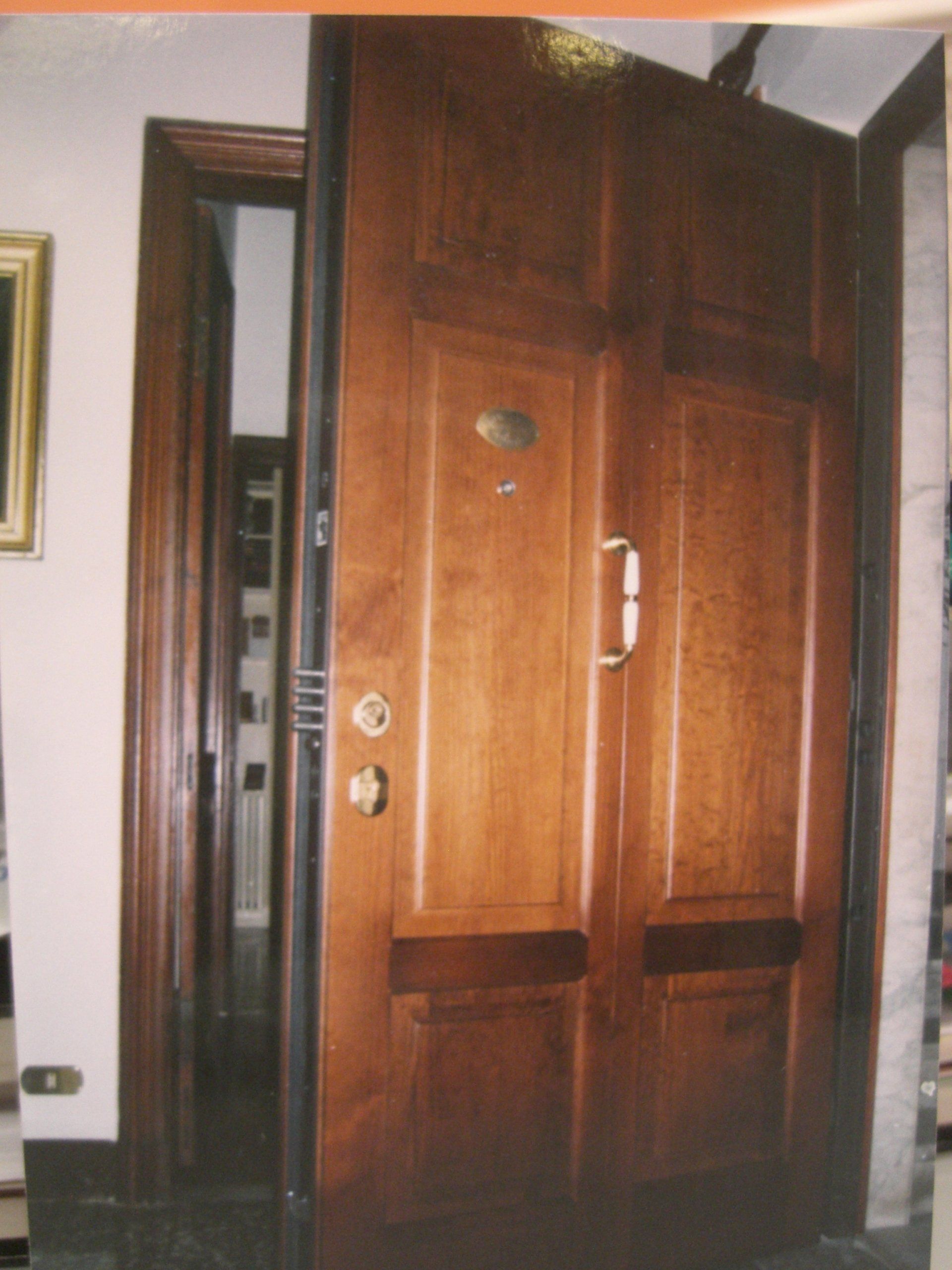 portoncino marrone per interno blindato