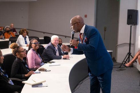 Georgia State Representative Dexter Sharper teaching a business class