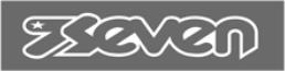 Logo stilizzato bianco con il numero 