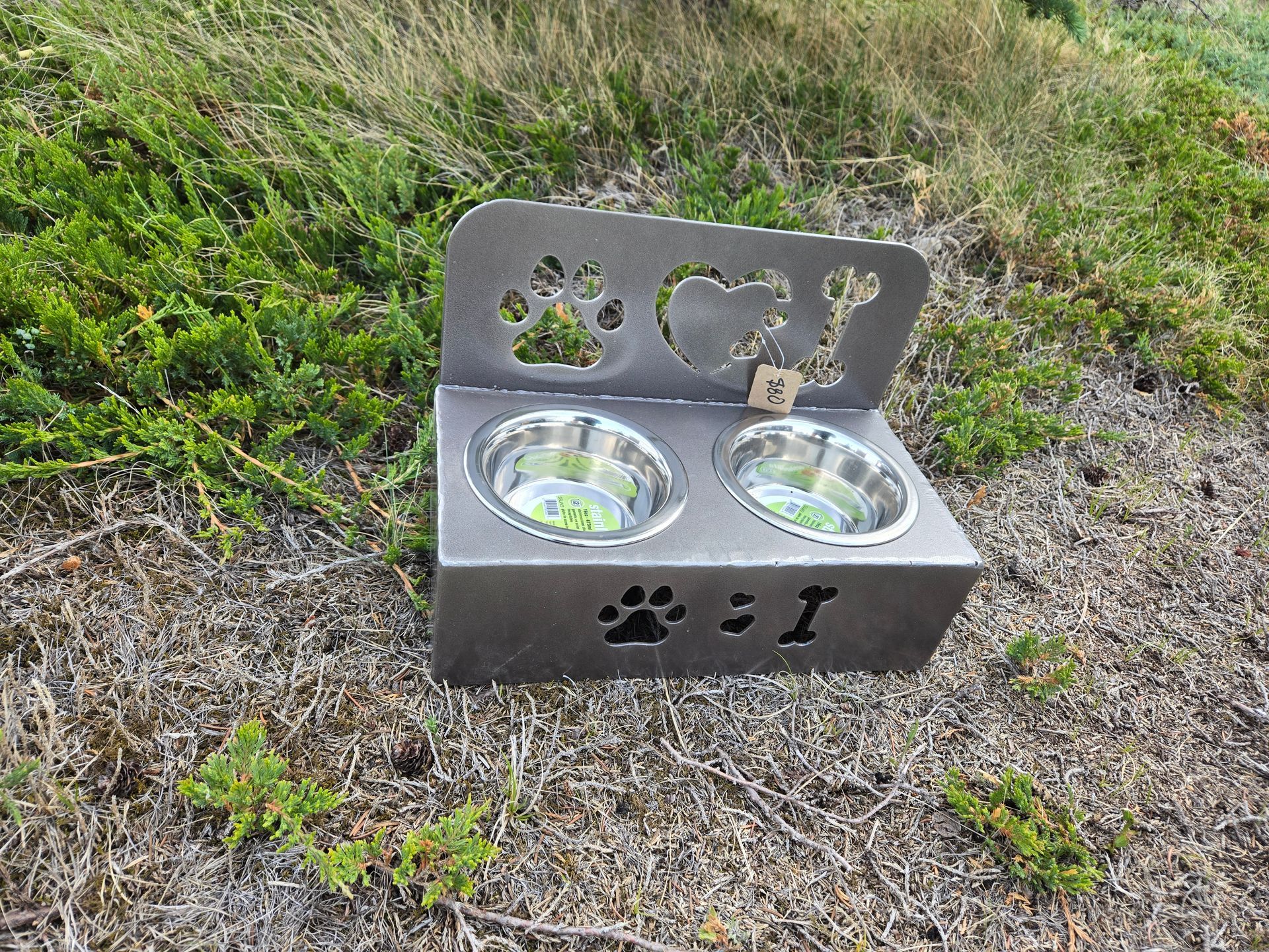 metal raised dog bowl holder