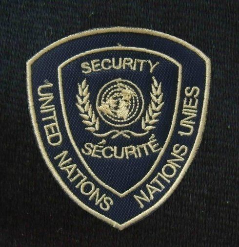 Ricami loghi su magliette