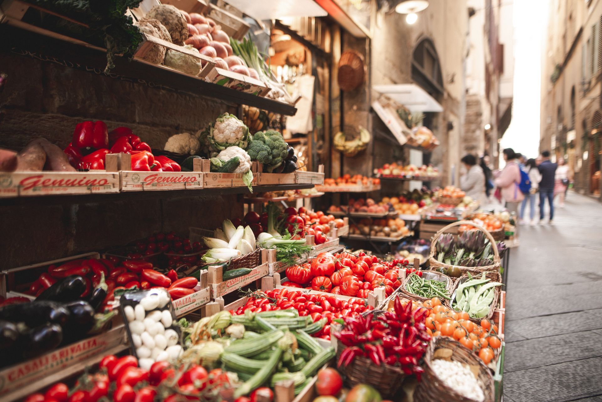 A market filled with lots of fruits and vegetables.