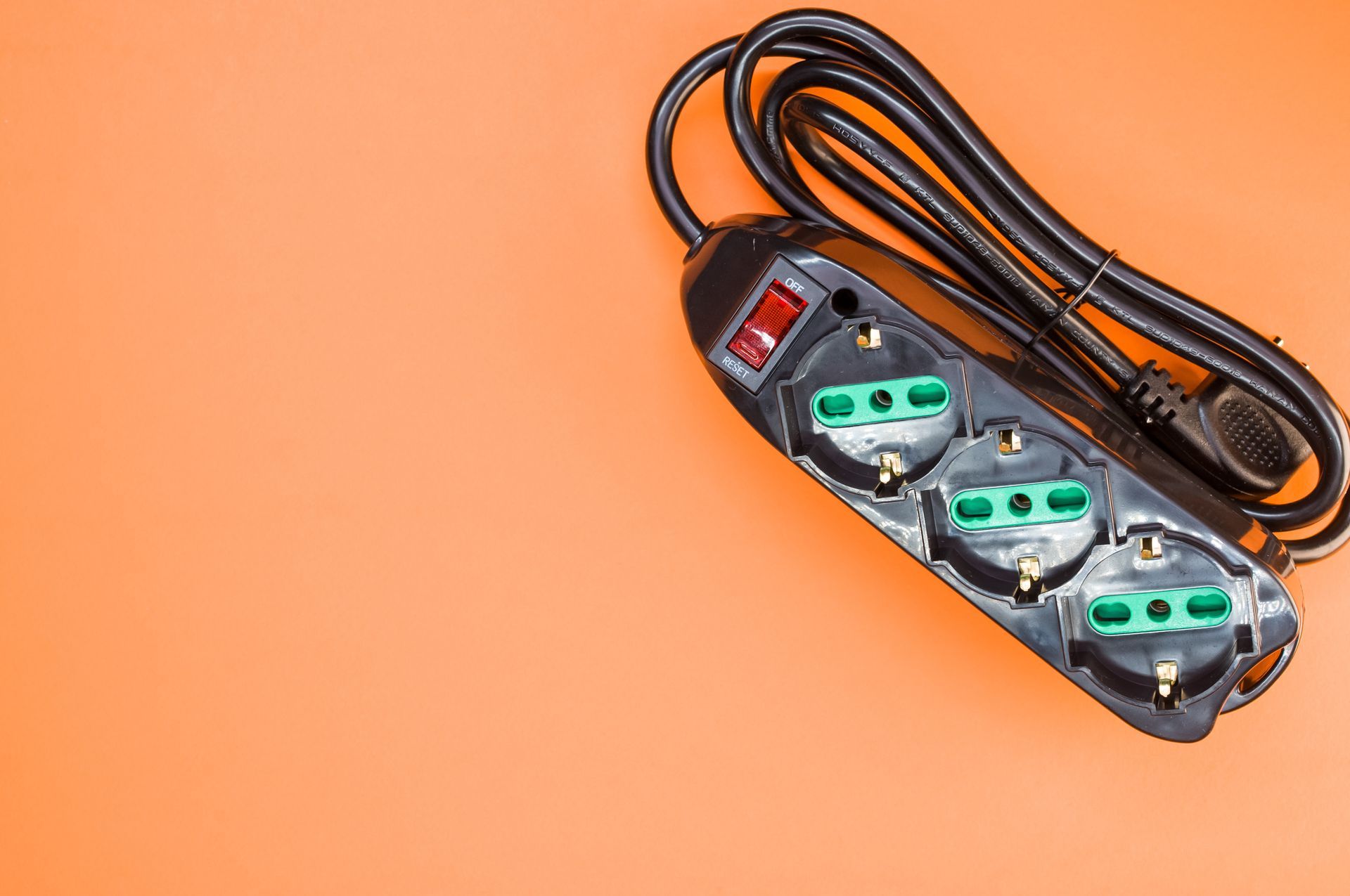 how-will-you-know-you-have-overloaded-a-surge-protector