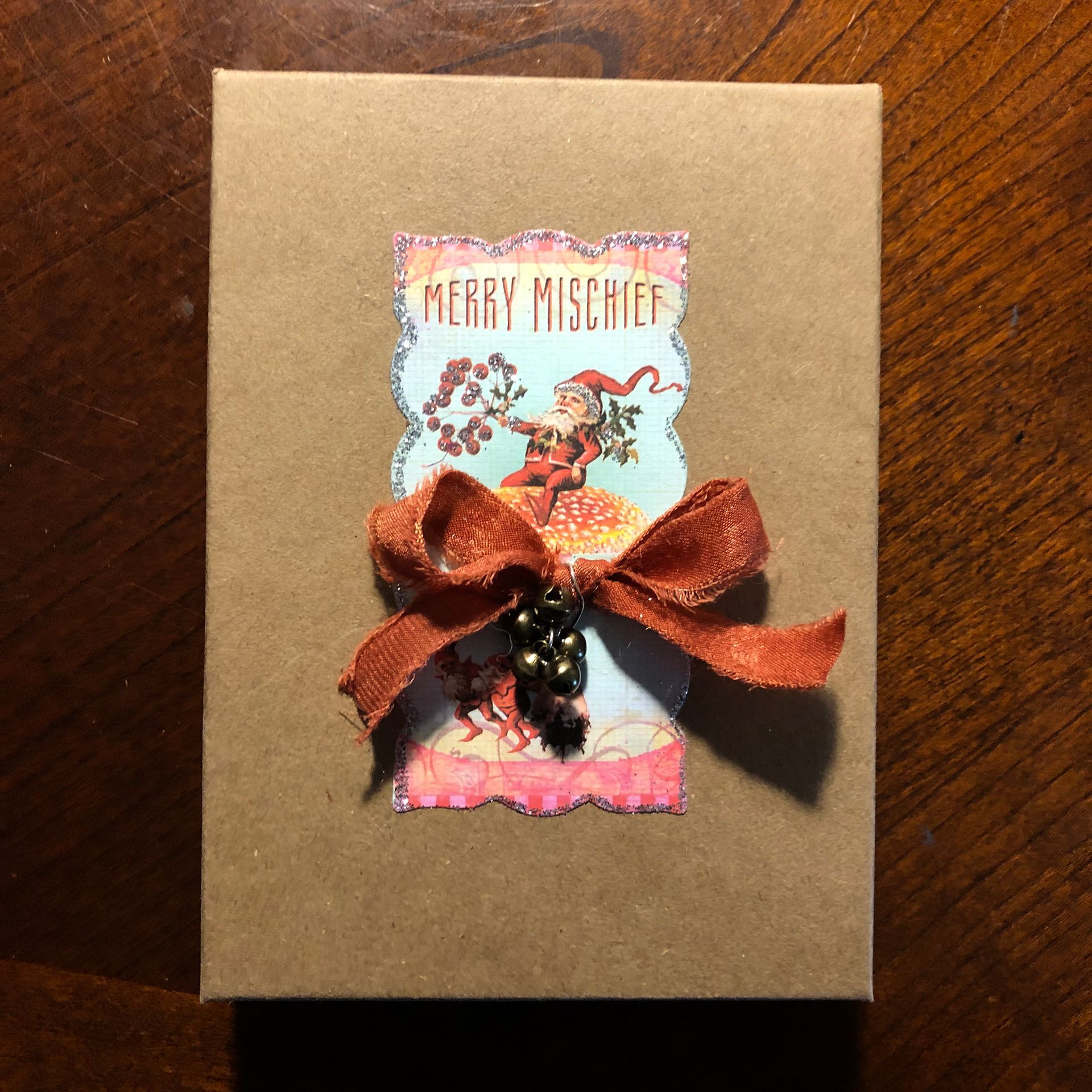 Cardboard gift box with 