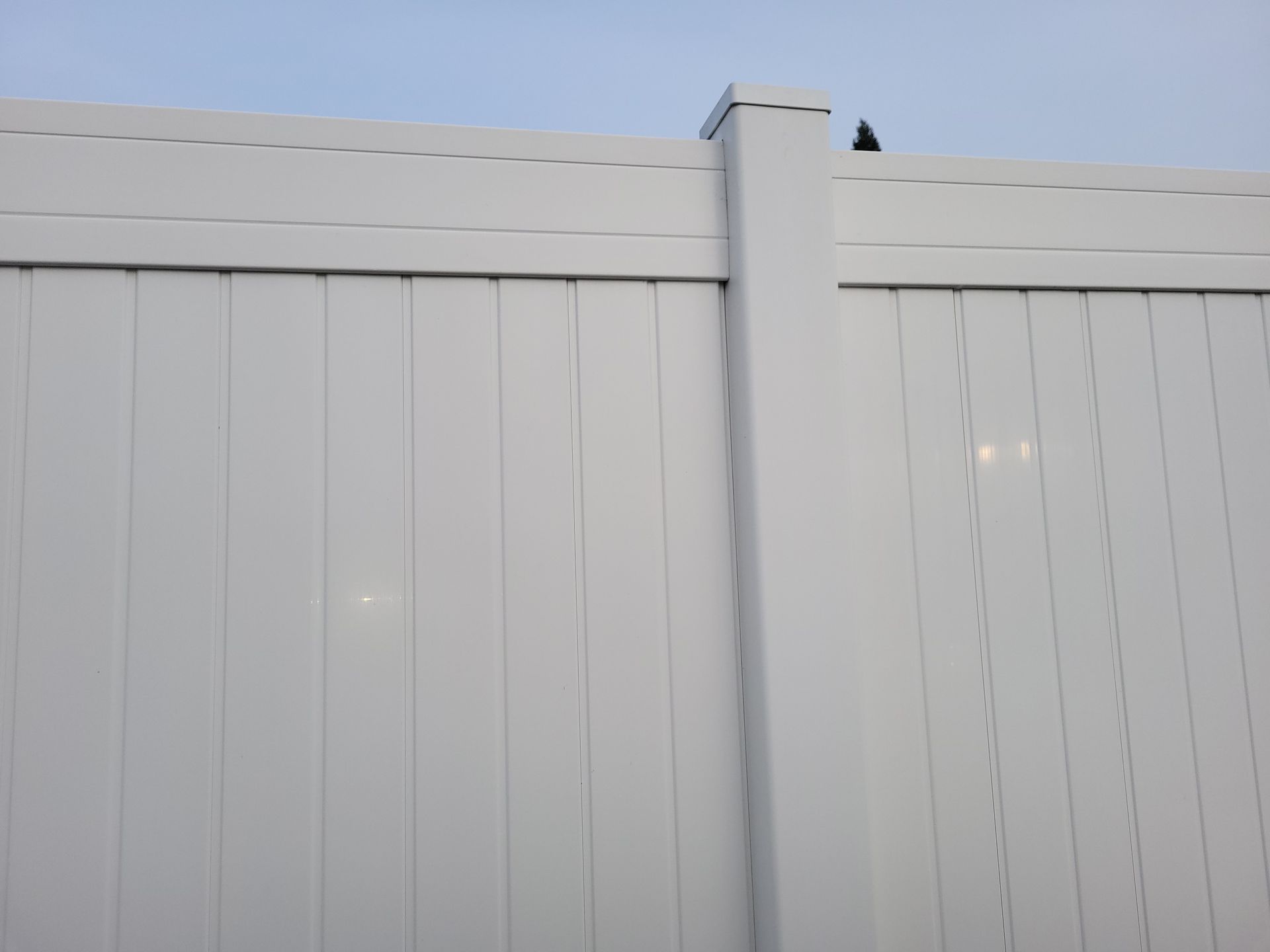 White Vinyl Fence — Rochester, WA — Chehalis Fencing Inc