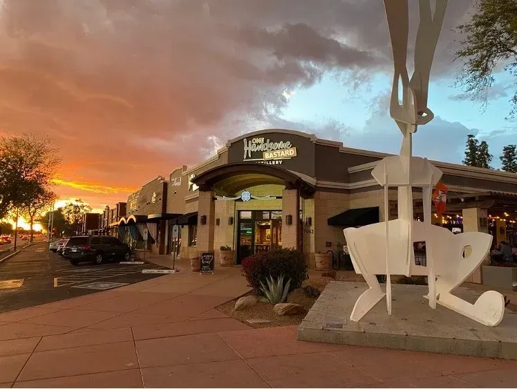Views from Airport Mesa and coffeepot rock on Starlite Adventures Vortex to Vineyard tours.