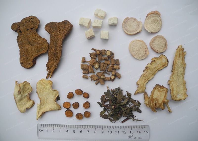8 Sacred Herbs & Minerals Used in Tibetan Foot Soaks Herba Lamiophlomis Rotata/ Du Yi Wei Rhodiola Tebetica/Hong Jing Tian Stigma Croci/ Zang Hong Hua Notopterygii Rhizoma ET Radix/ Qiang Huo Acori Calami Rhizoma / Zang Chang Pu Radix Sophorae Fiavescentis / Ku Shen Rhizoma Ziniberis Recens / Sheng Jiang Folium Artemisiae Argyi/ AiYe Tibetan Foot Soak Ingredients