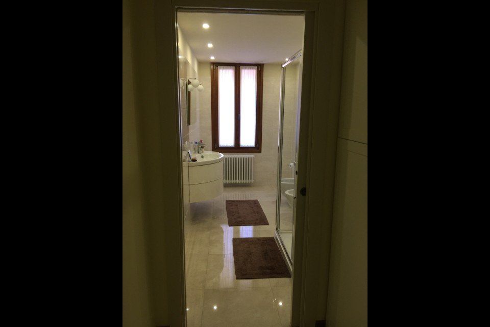 Apertura finestra bagno