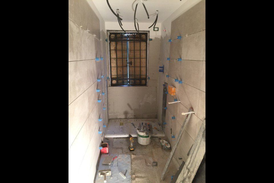 Posa pavimentazioni in bagno