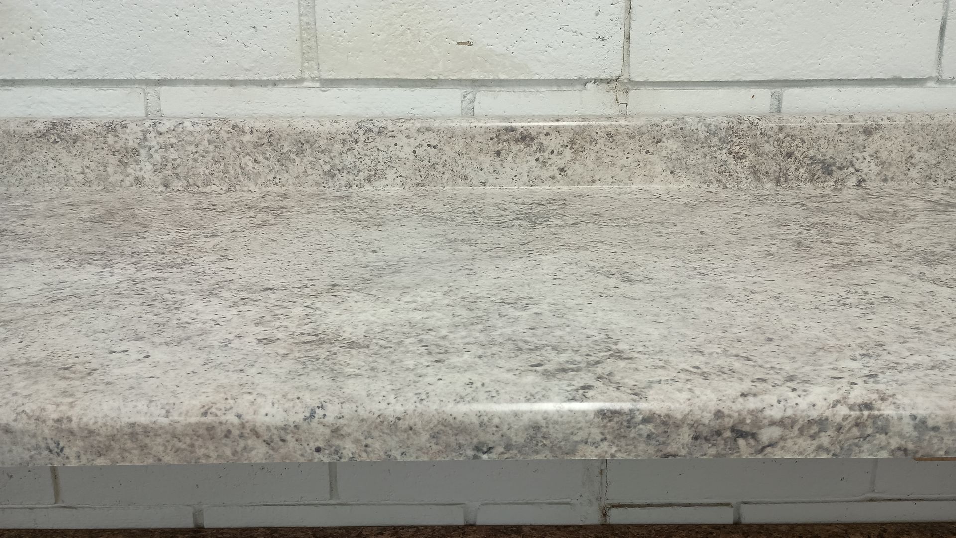 White and speckled countertop