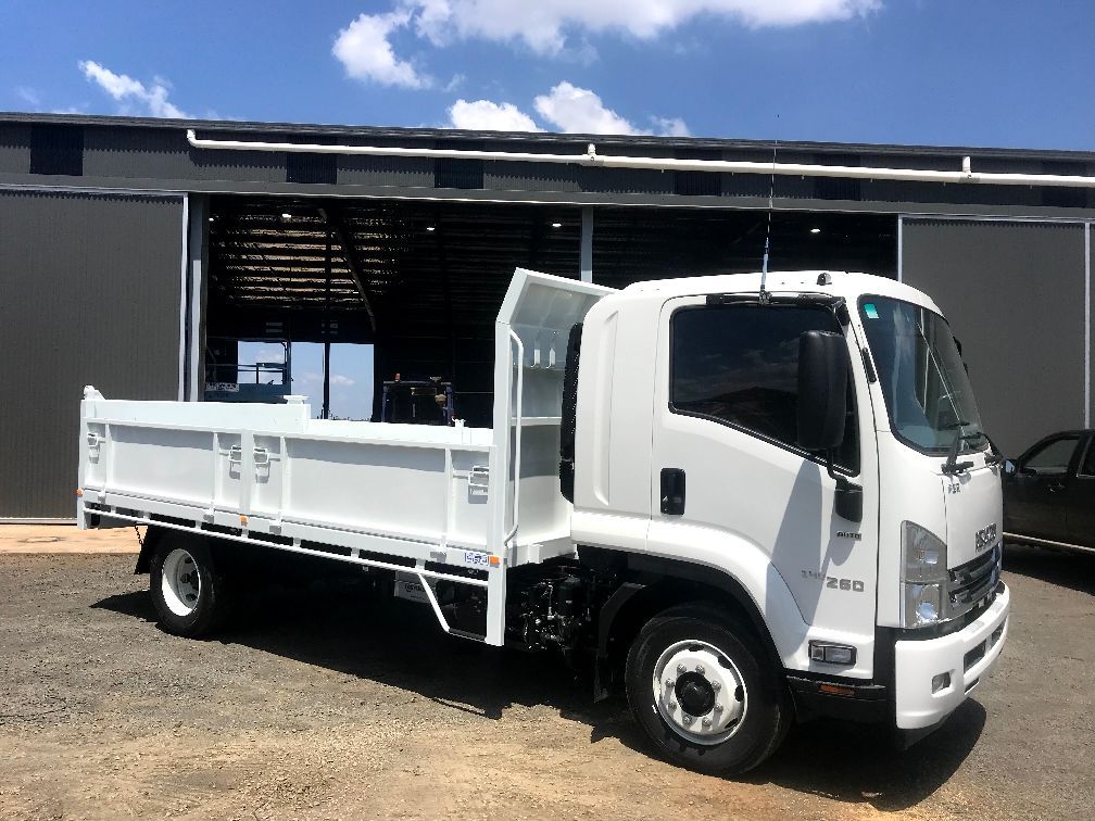 White Empty Trailer — Trailers in Dubbo