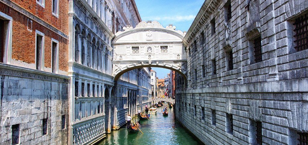 The Bridge of Sighs, which can also be visited from the inside