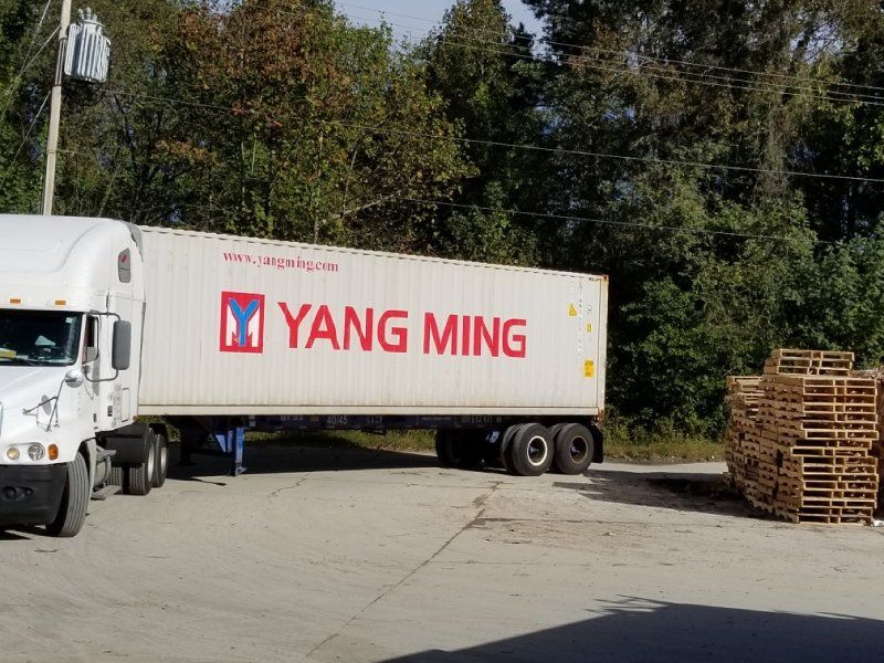Yang Ming truck