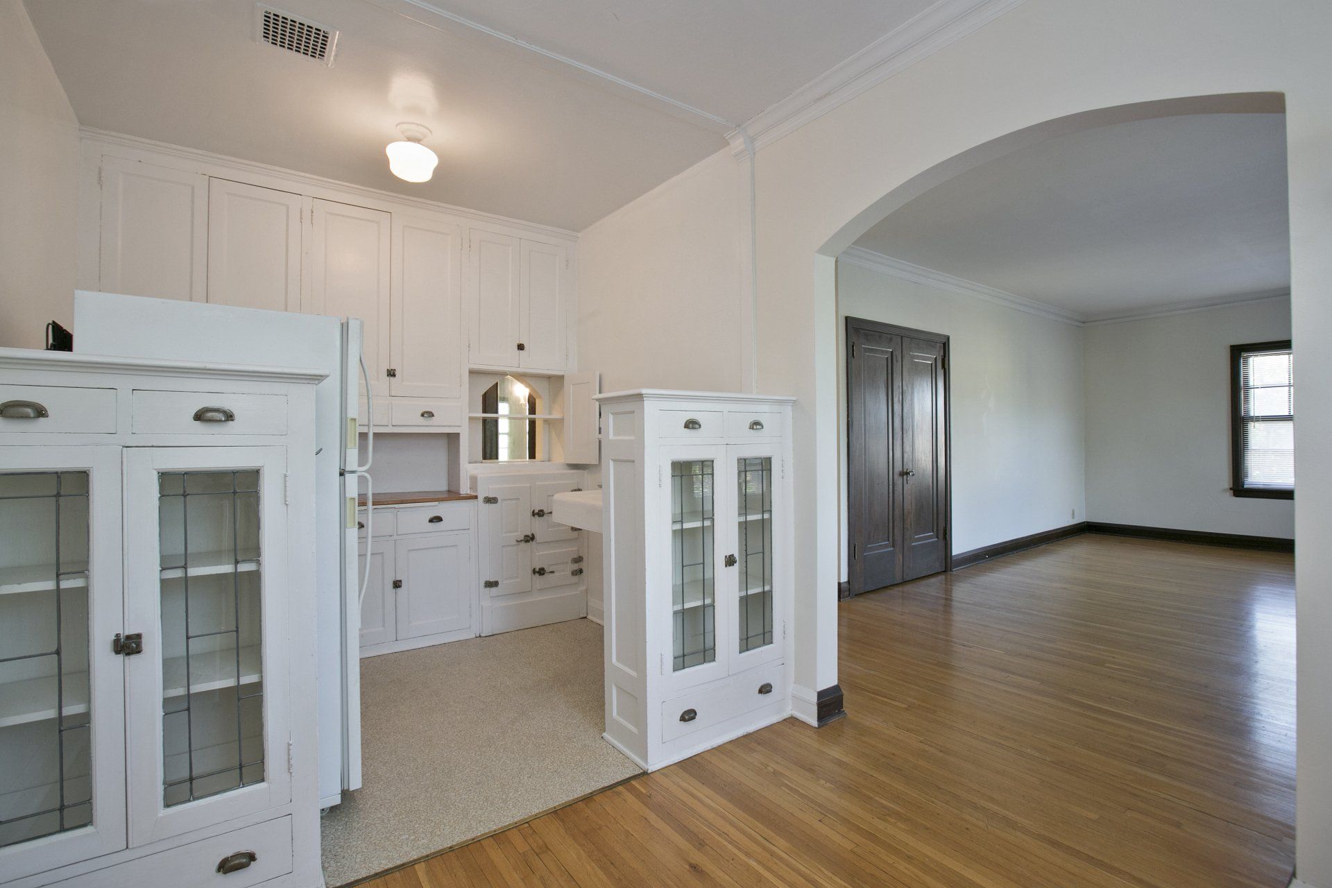 2446 Colfax Ave S Kitchen