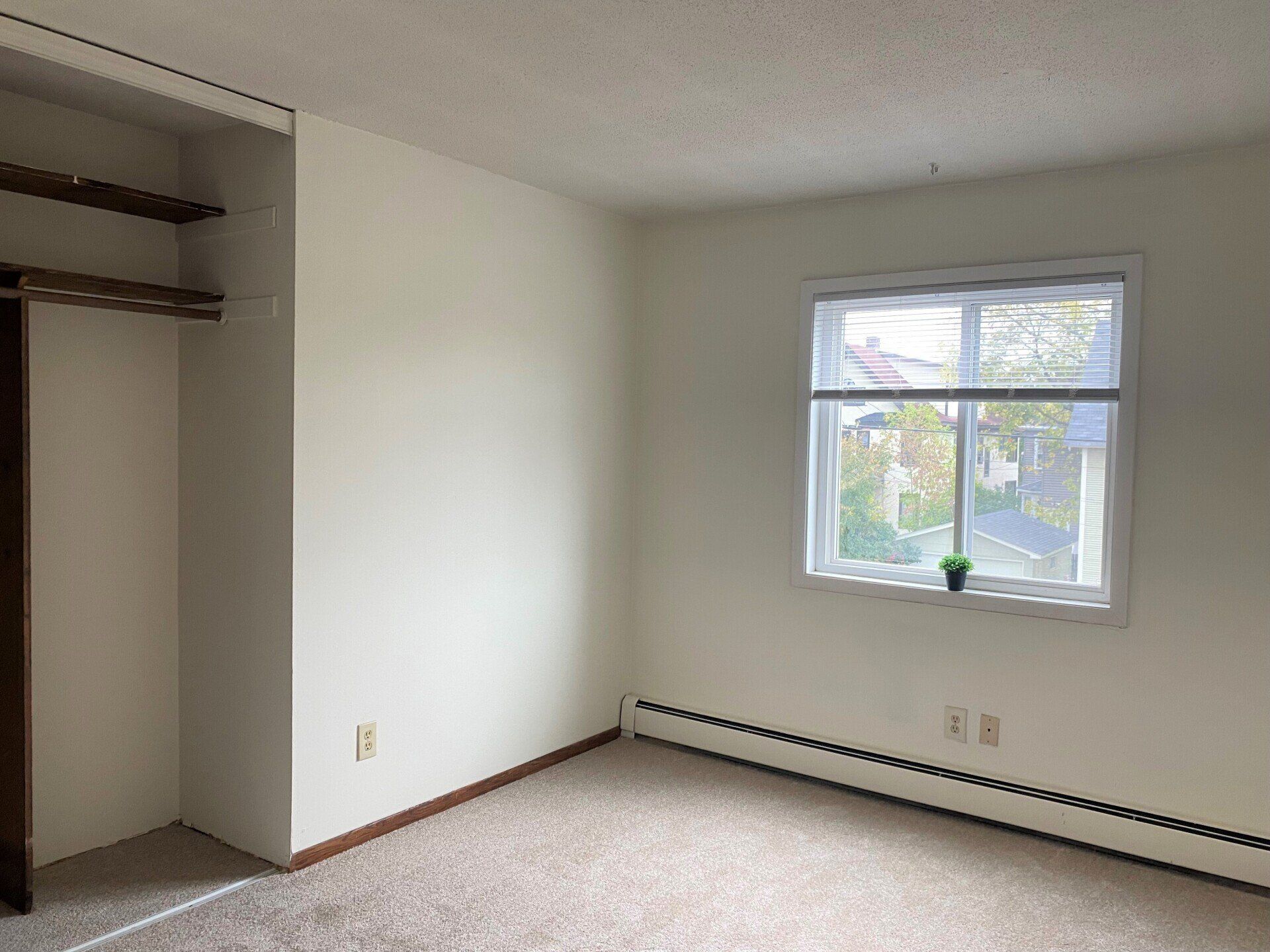 2600 Bryant Ave S Bedroom