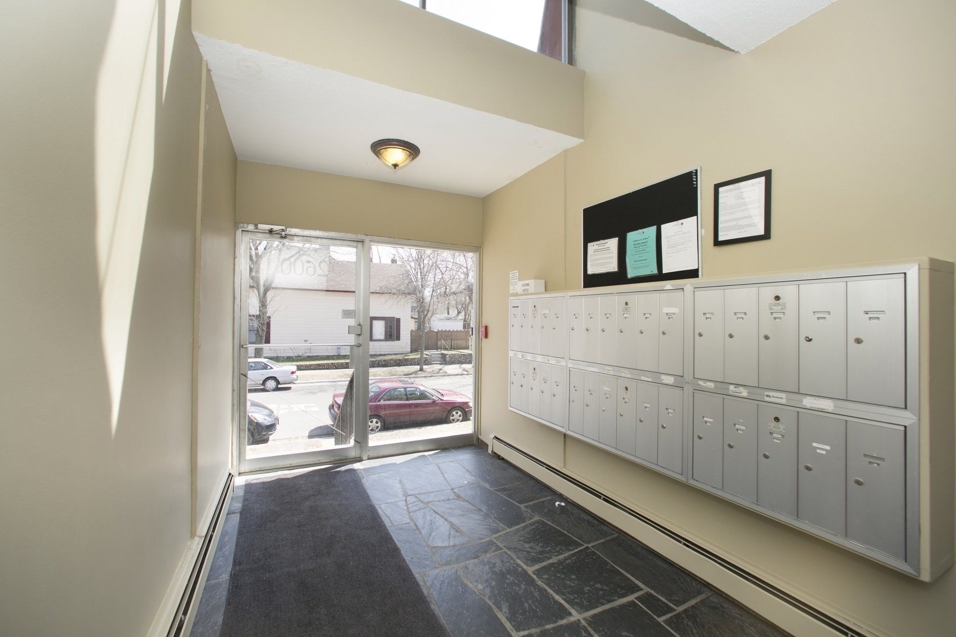 2600 Bryant Ave S Entrance