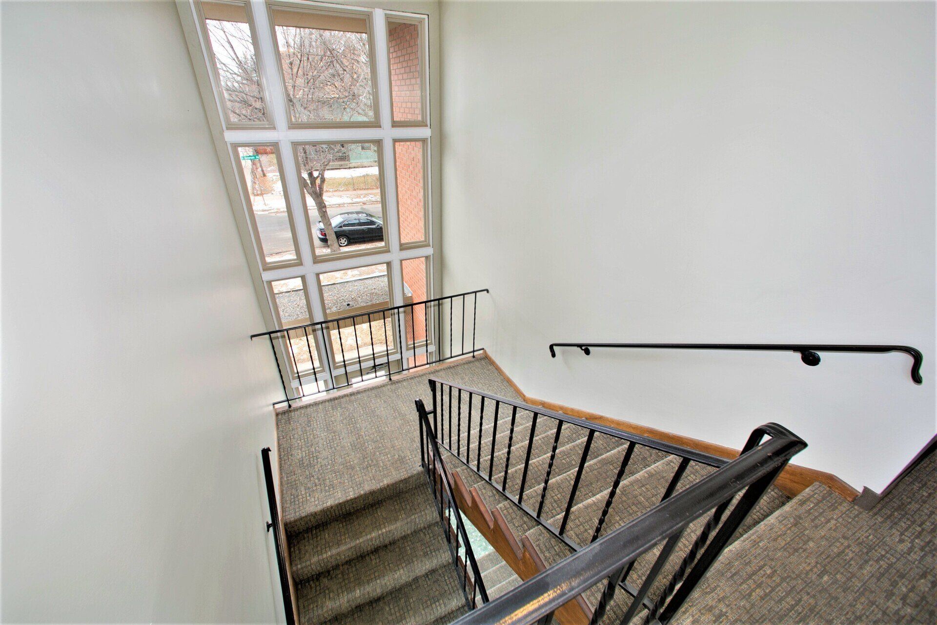 2647 Emerson Ave S Stairs