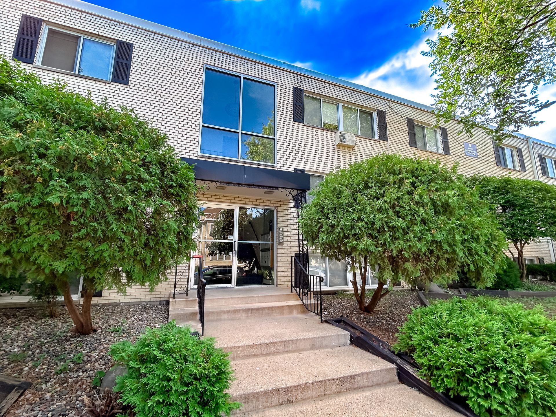 2730 Dupont Ave S