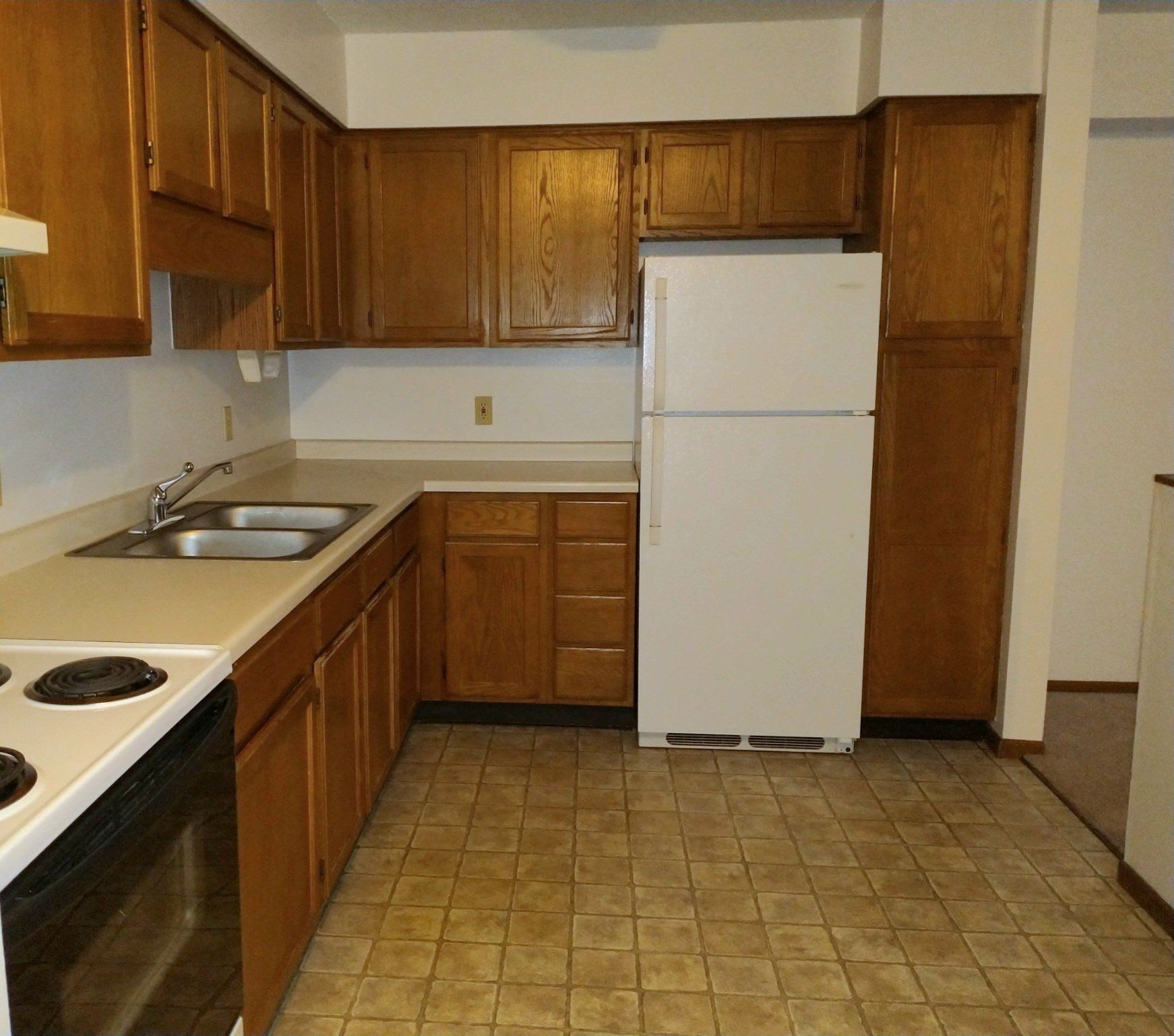 Evergreen Apartments Kitchen