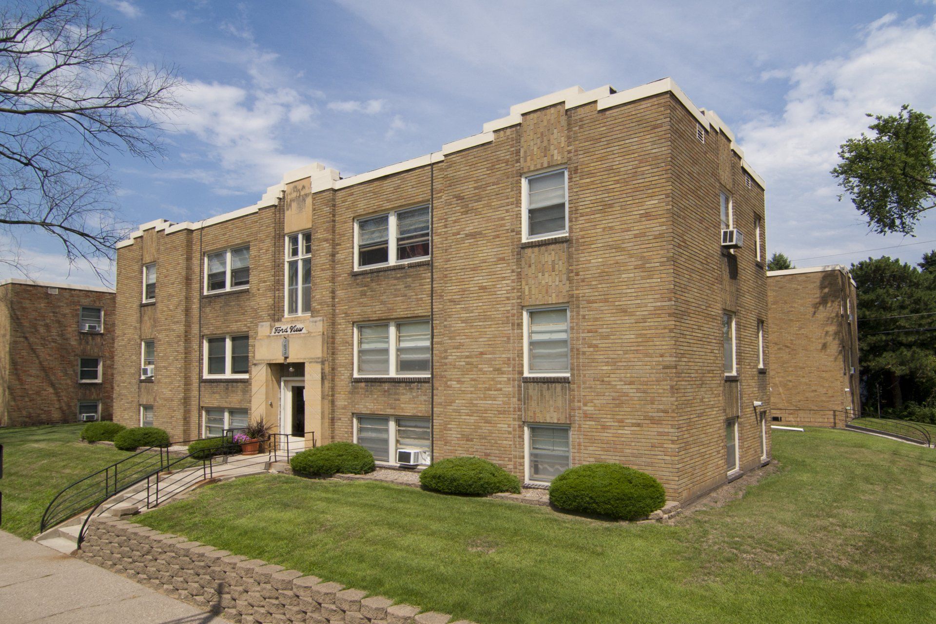 Ford View Apartments