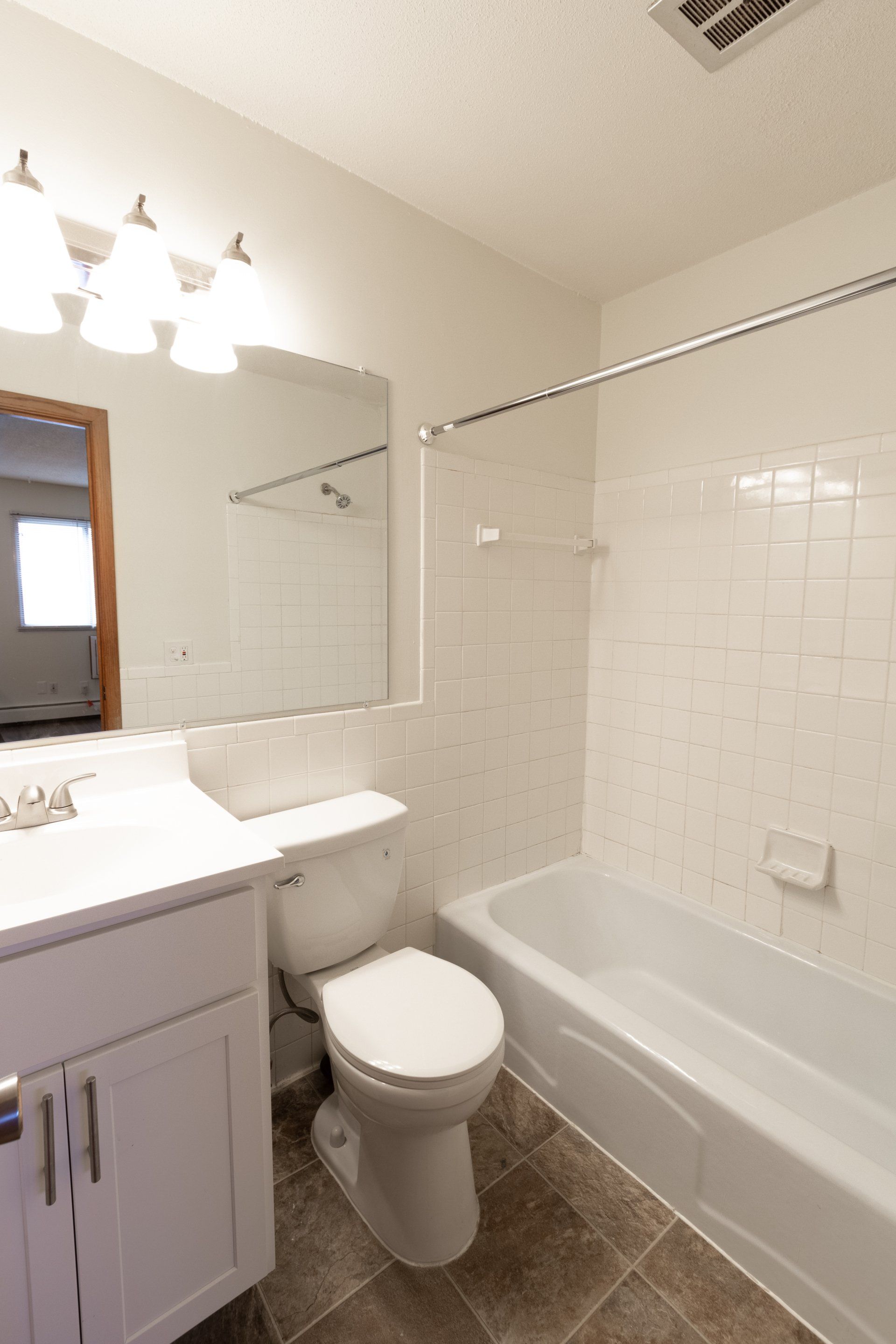 2300 Aldrich Ave S Bathroom