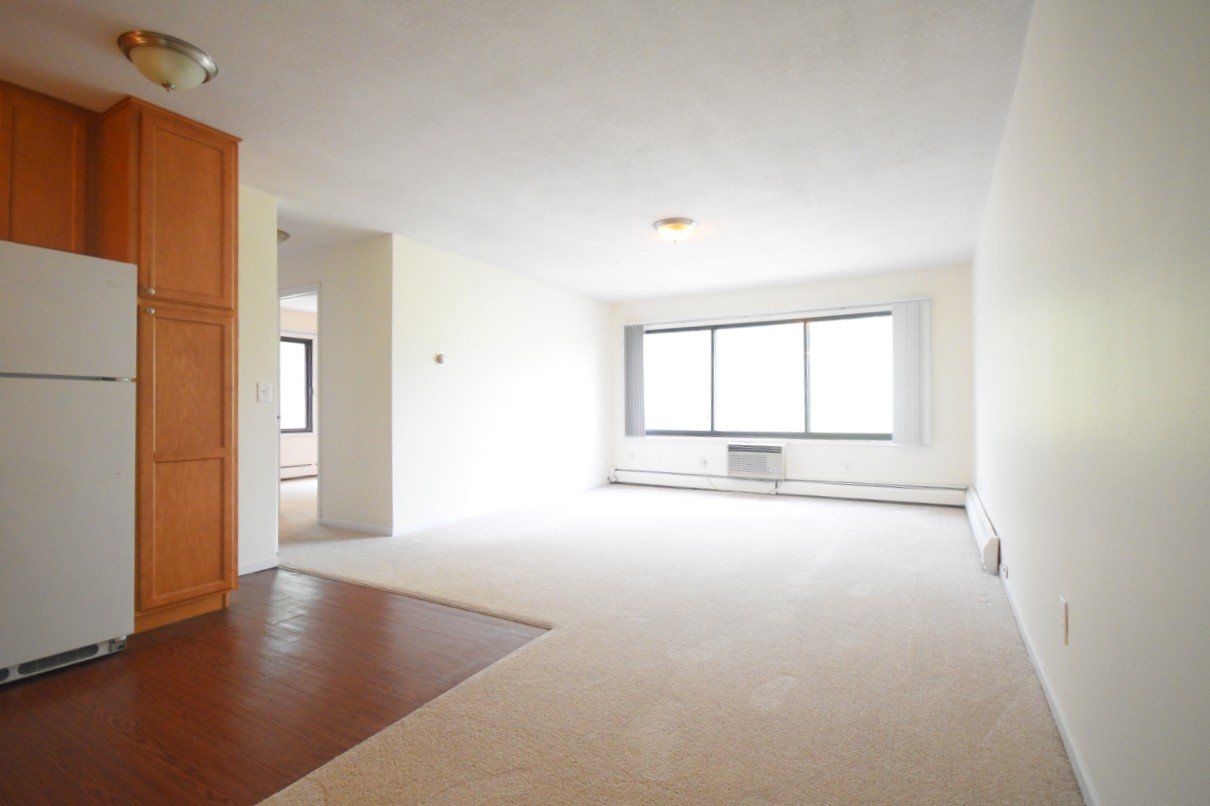 2211 Colfax Ave S Living Room