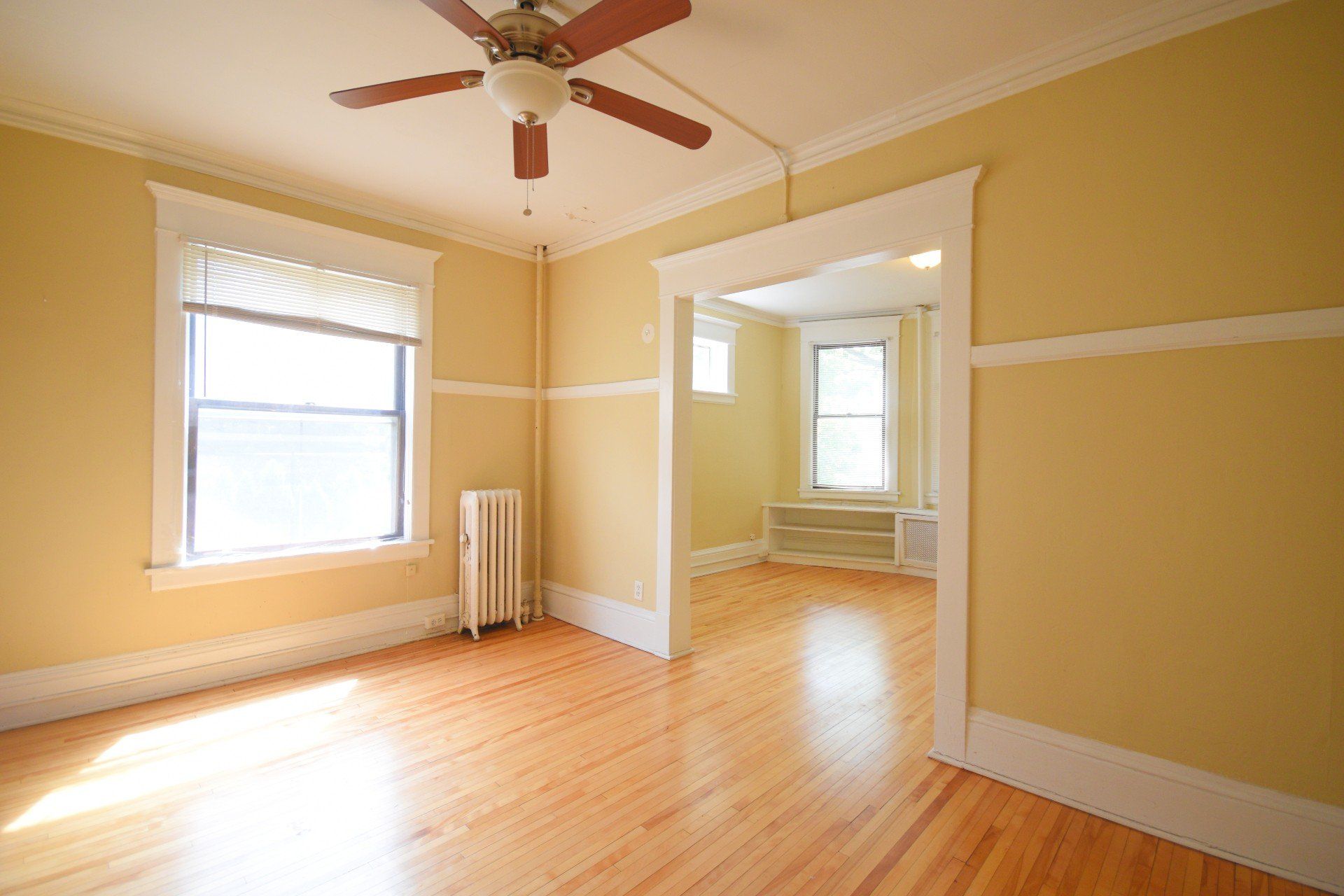 265 Dayton Ave Living Room