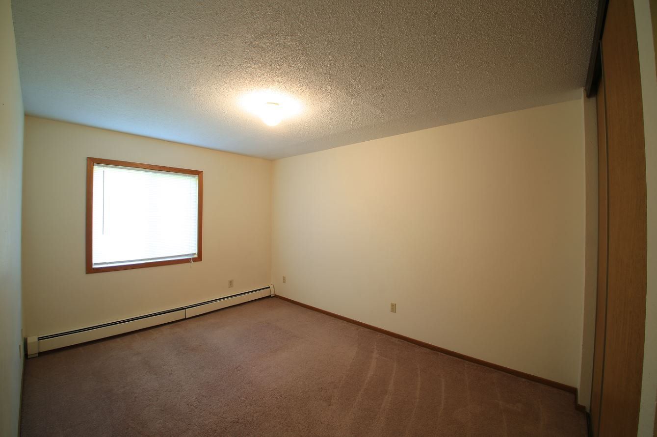 Ridgeway Apartments Bedroom