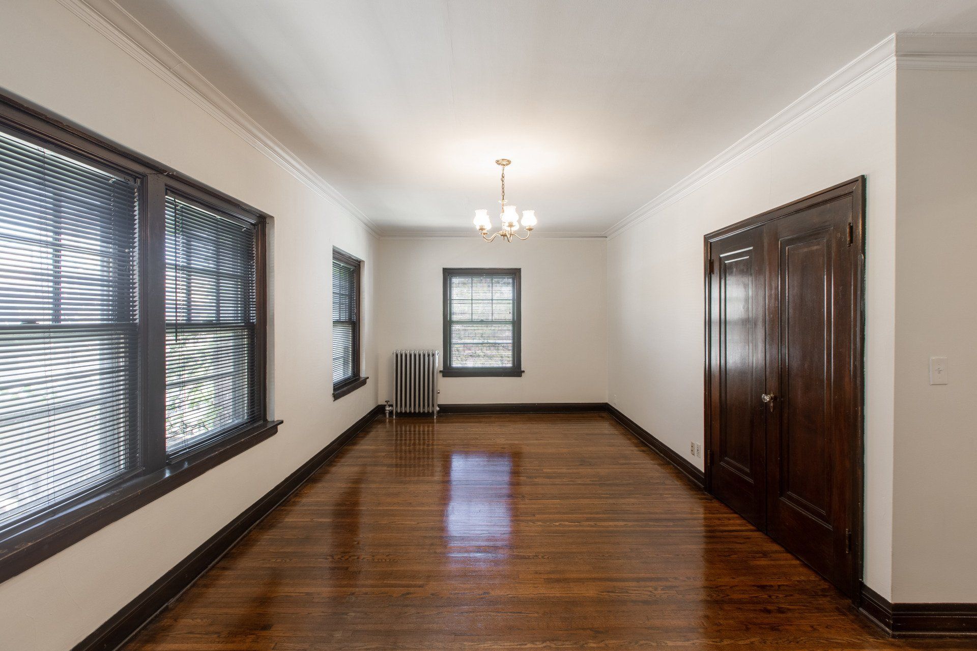 2610 & 2618 Fremont Ave S Living Room