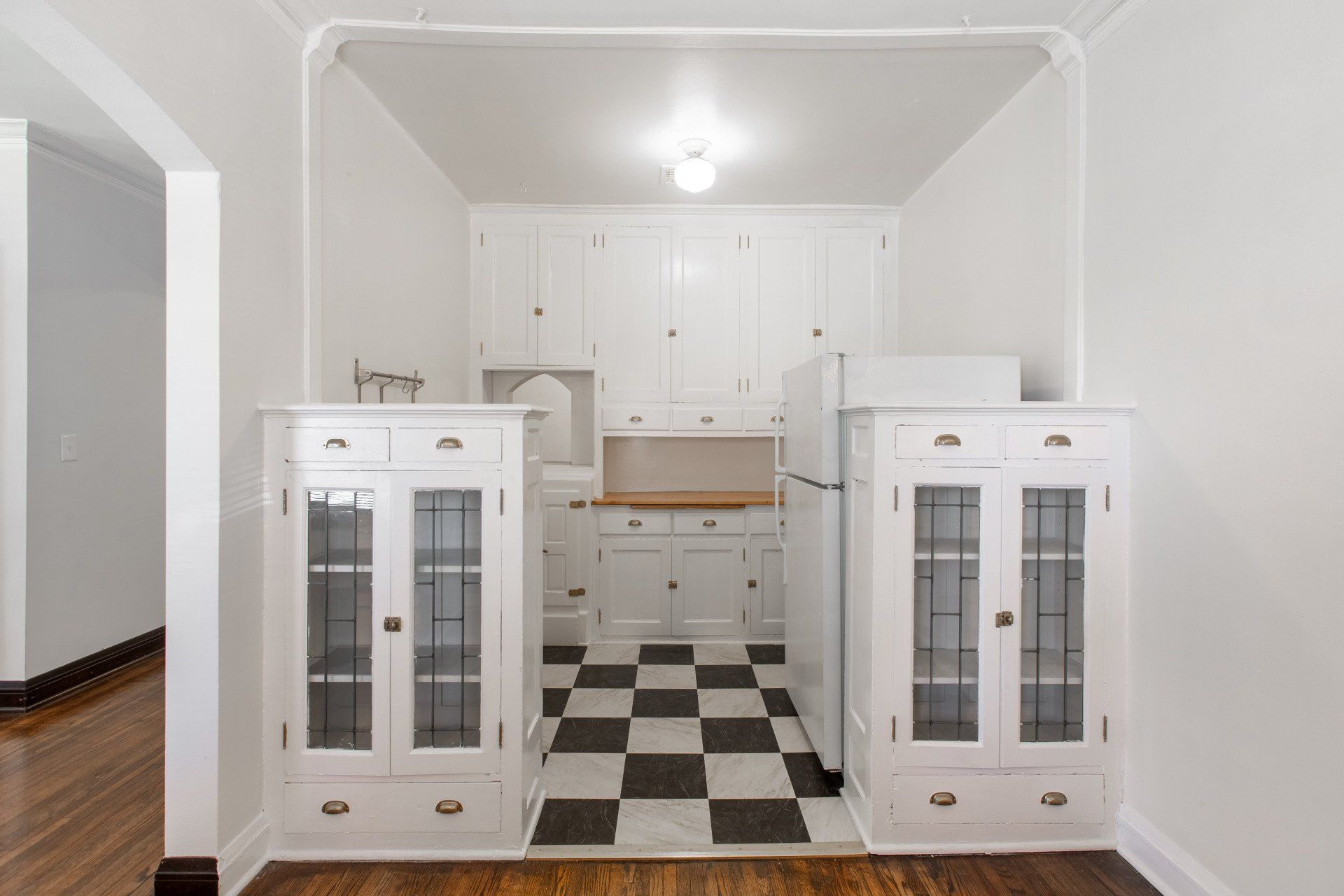 2610 & 2618 Fremont Ave S Kitchen