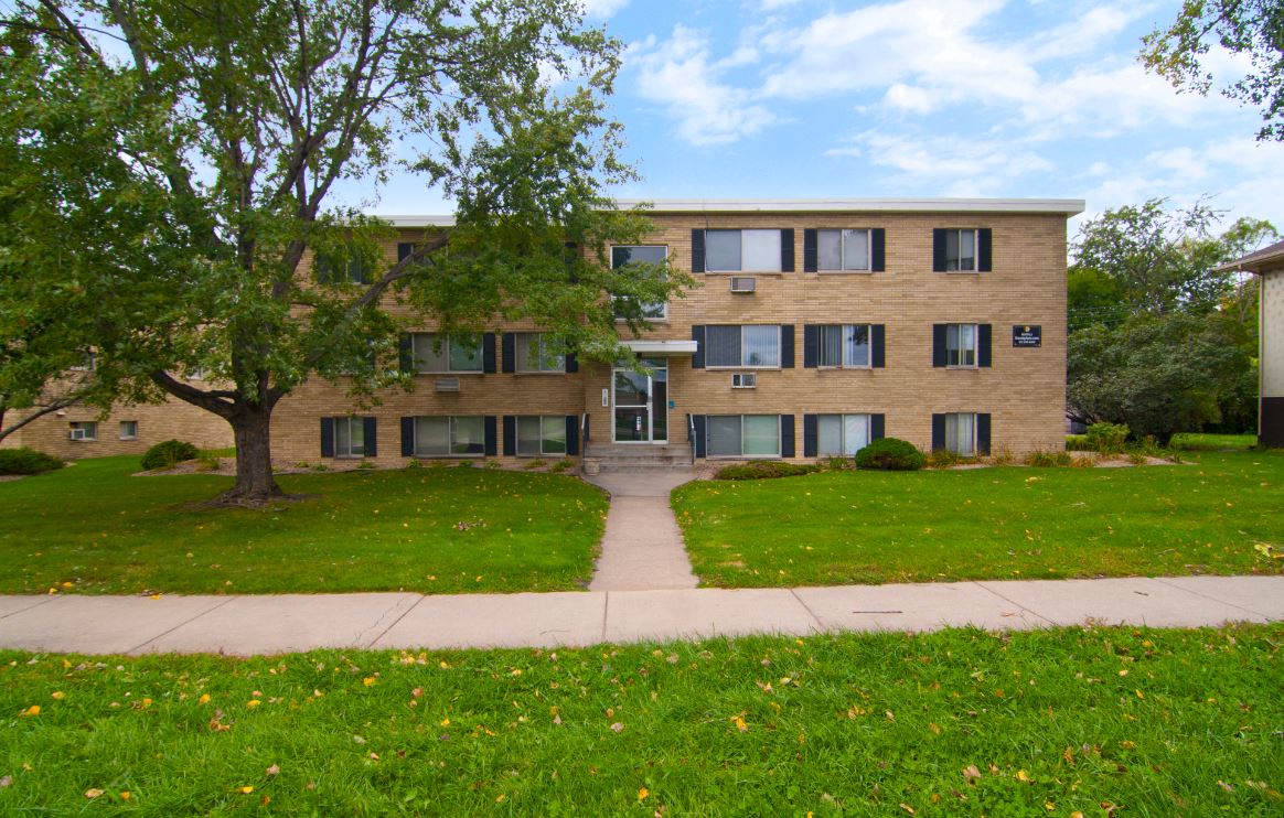 1700 & 1710 Johnson St NE