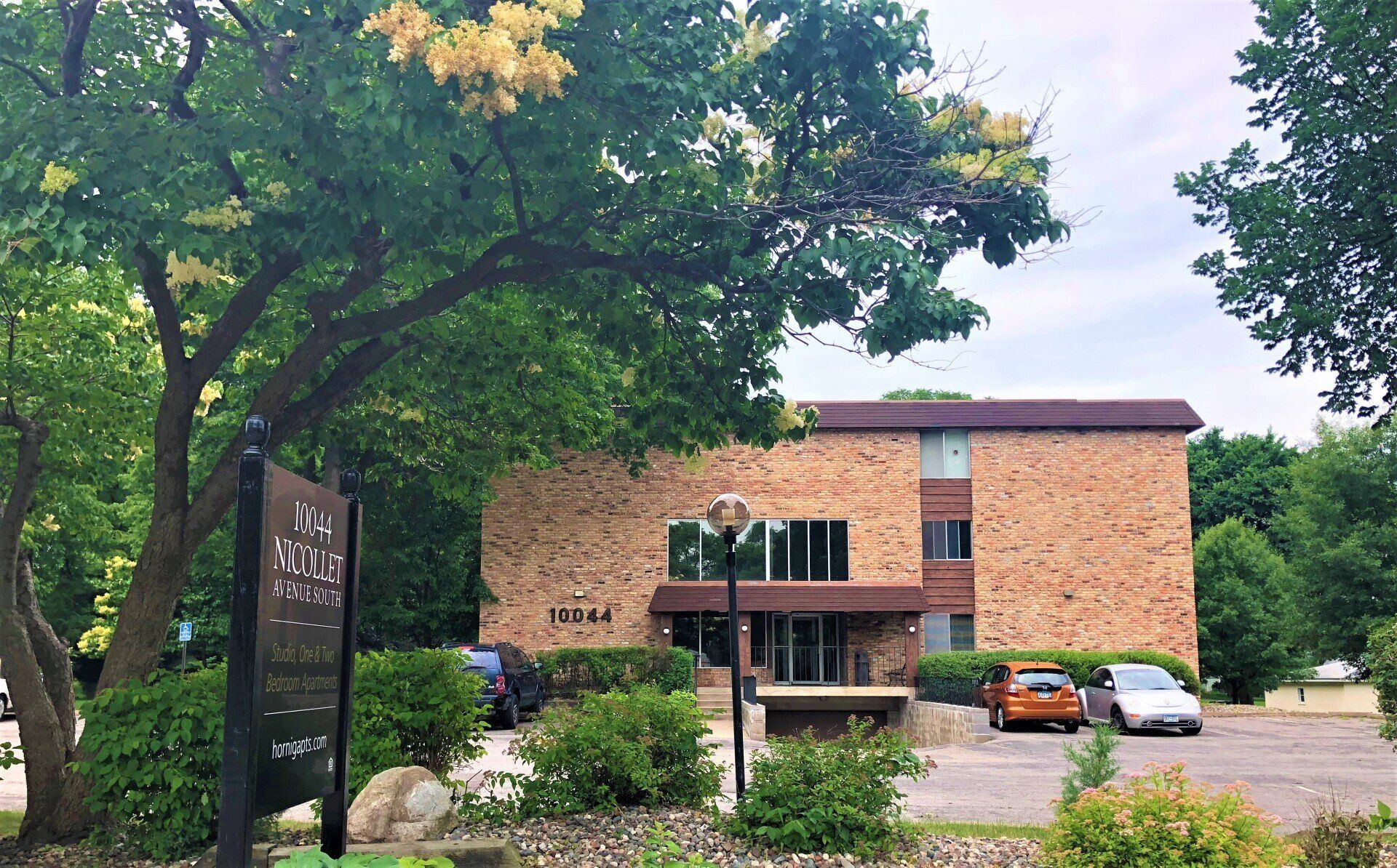 Nicollet Woods Apartments